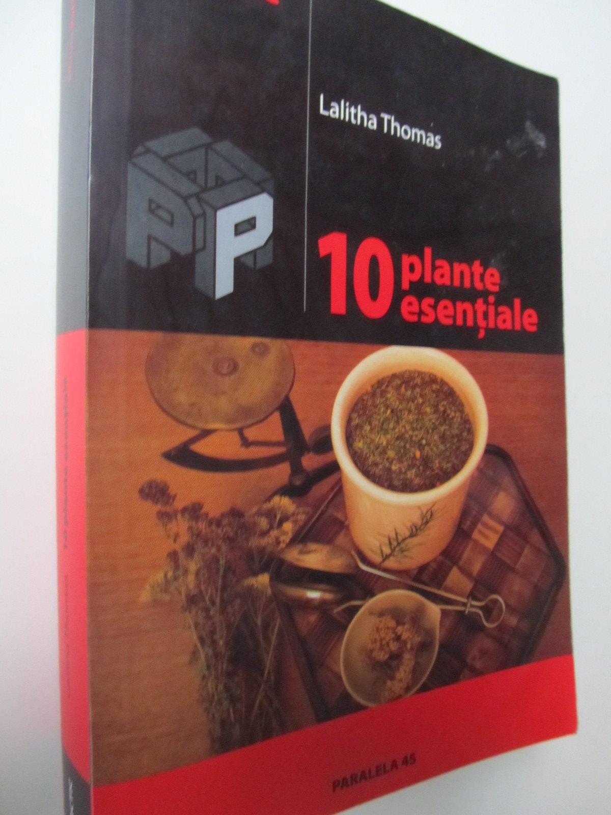 10 plante esntiale - Lalitha Thomas | Detalii carte