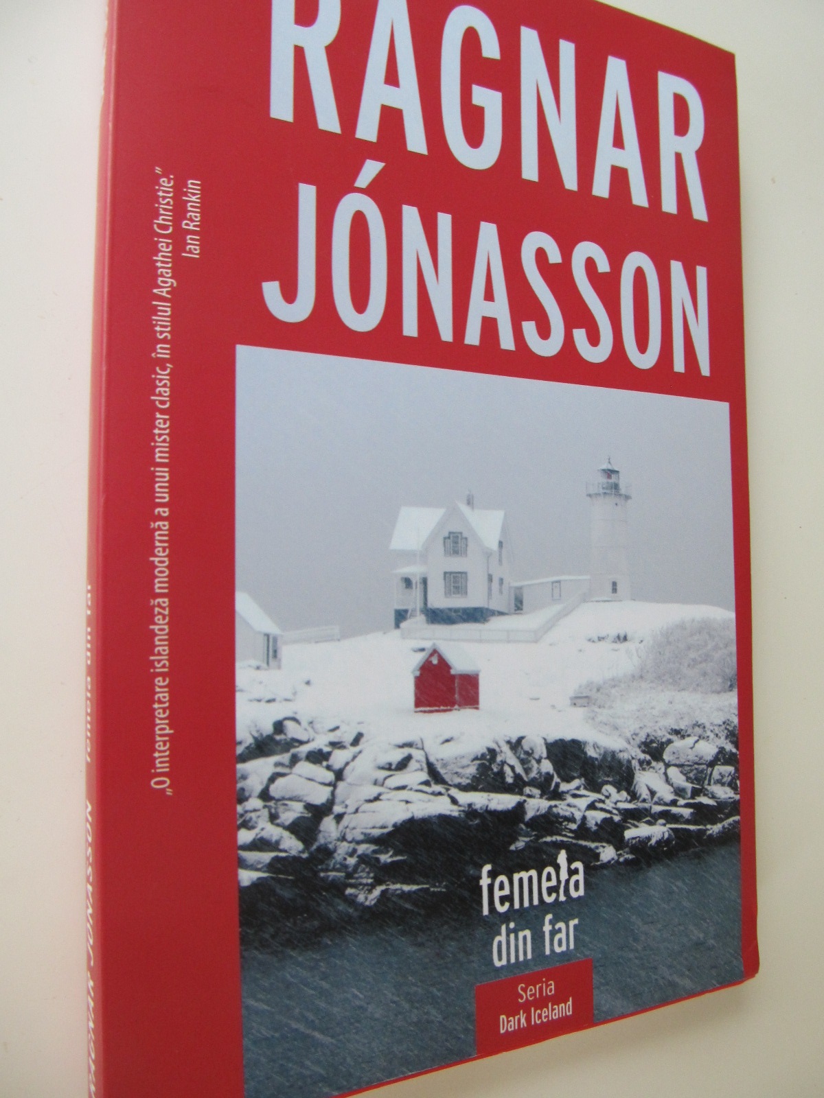 Femeia din far - Ragnar Jonasson | Detalii carte