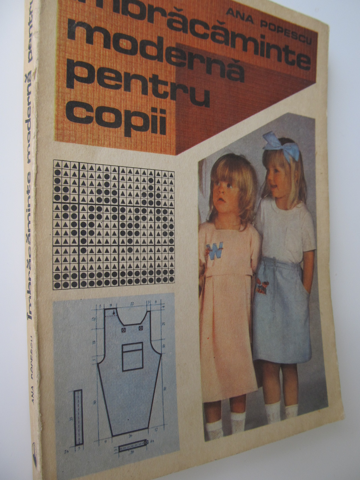 Imbracaminte moderna pentru copii - Ana Popescu | Detalii carte