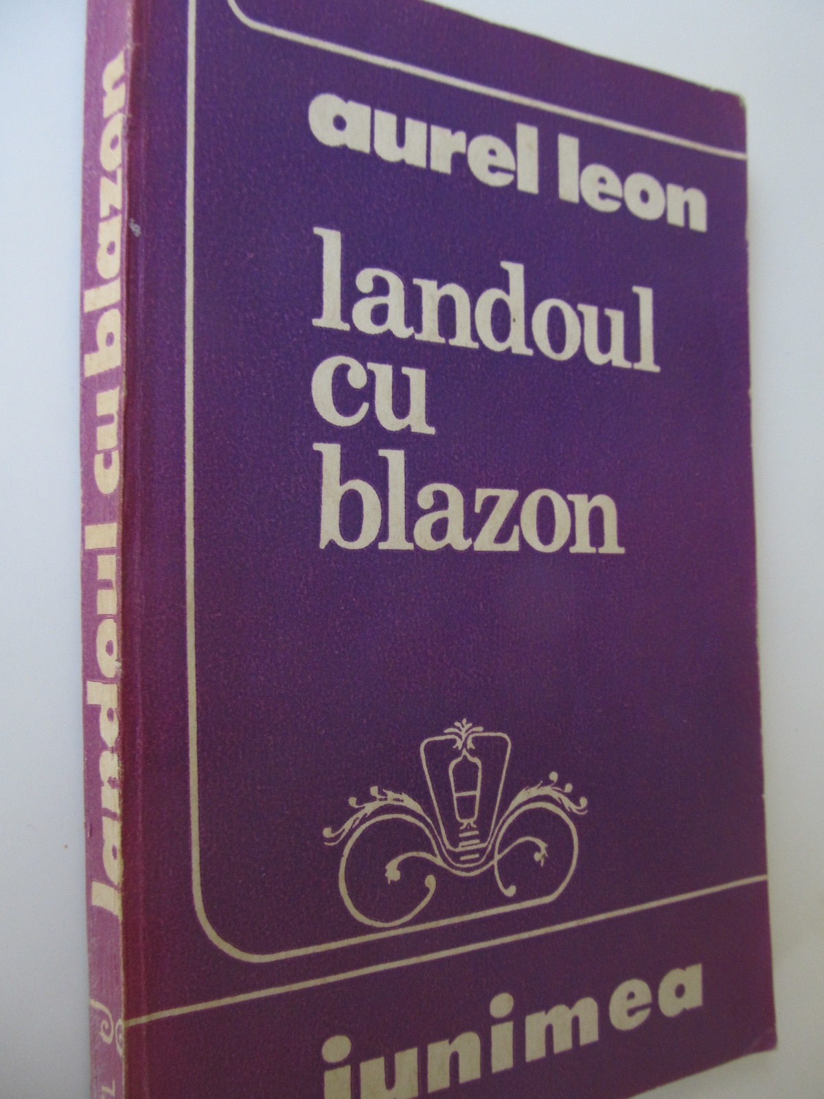 Landoul cu blazon - Aurel Leon | Detalii carte