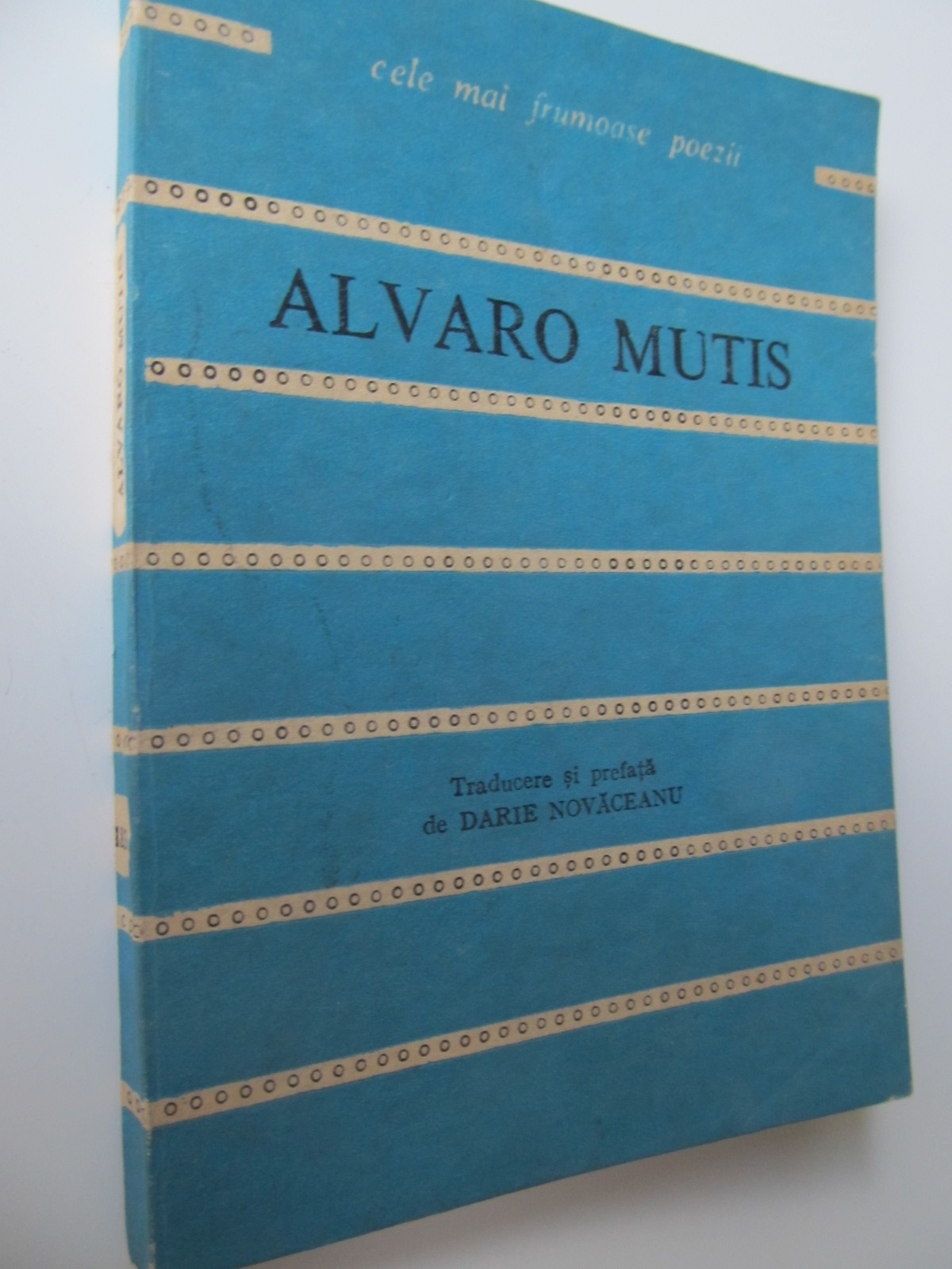 Poemele lui Maqroll El Gaviero (Cele mai frumoase poezii) - Alvaro Mutis | Detalii carte