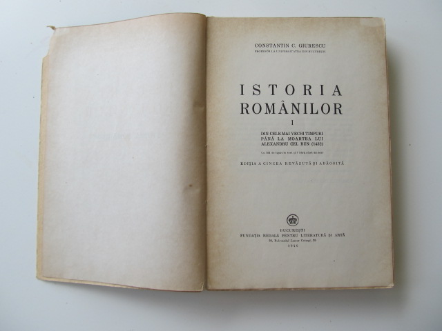 Carte Istoria romanilor (3 vol.) - Vol. I , Vol. II partea 1 , Vol. II partea 2  , - Constantin C. Giurescu