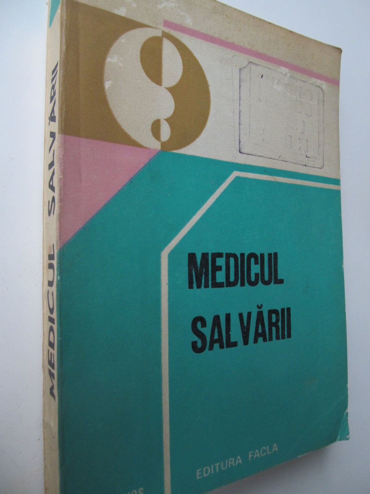 Medicul salvarii - Ghid de diagnostic si tratament in principalele urgente medico-chirurgicale - Luca Stanciu, Alex. Radivoievici , L. Turcanu , ..... | Detalii carte