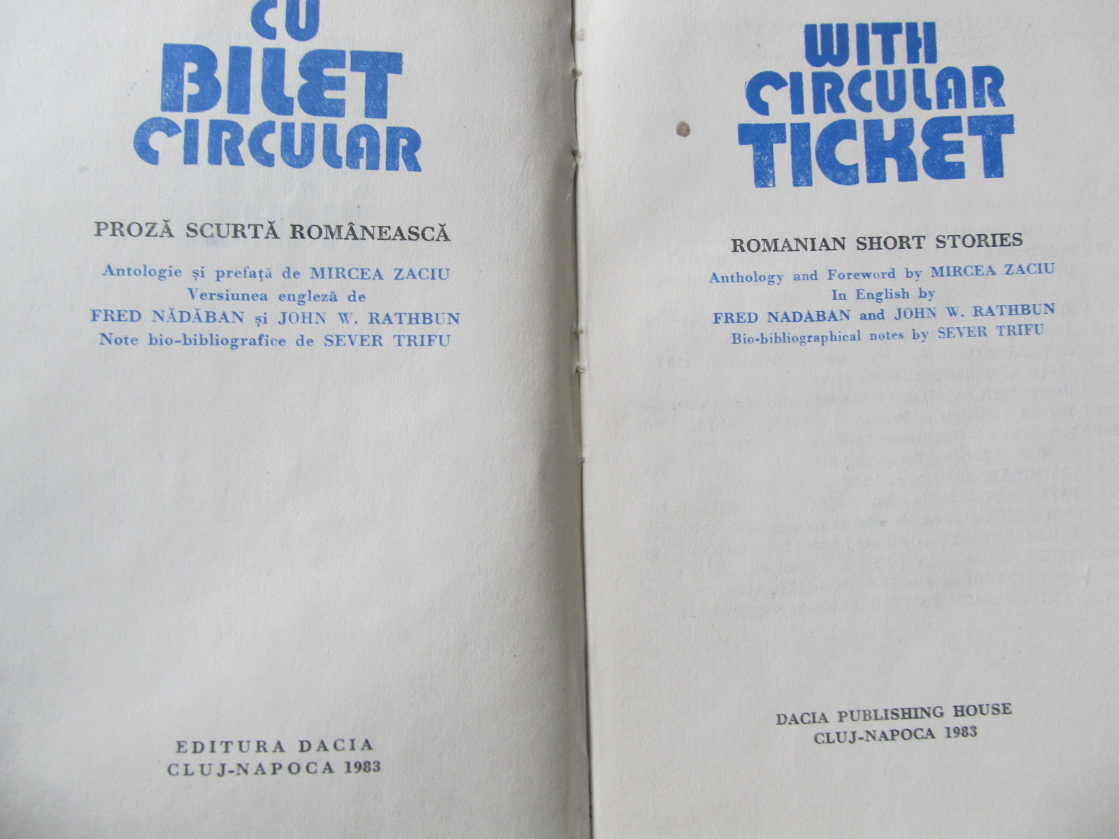 Carte Cu bilet circular With circular ticket (proza scurta romaneasca) - ***