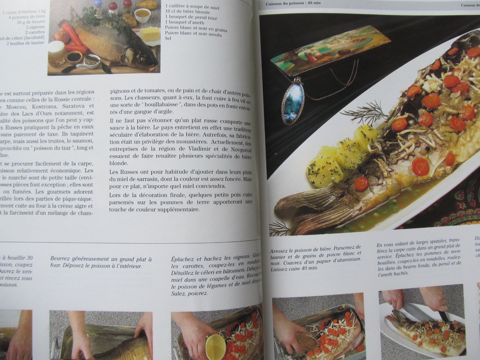 Carte Le monde des delices Les poissons (retete de peste din toata lume) - format foarte mare - ***