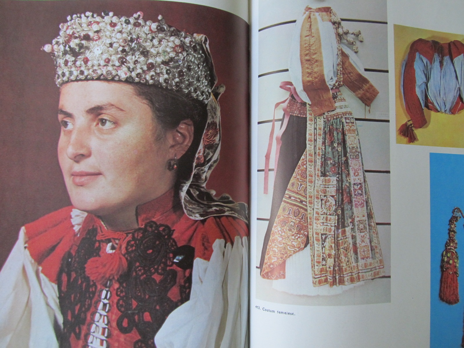 Carte Portul popular de sarbatoare din Romania - Elena Secosan , Paul Petrescu