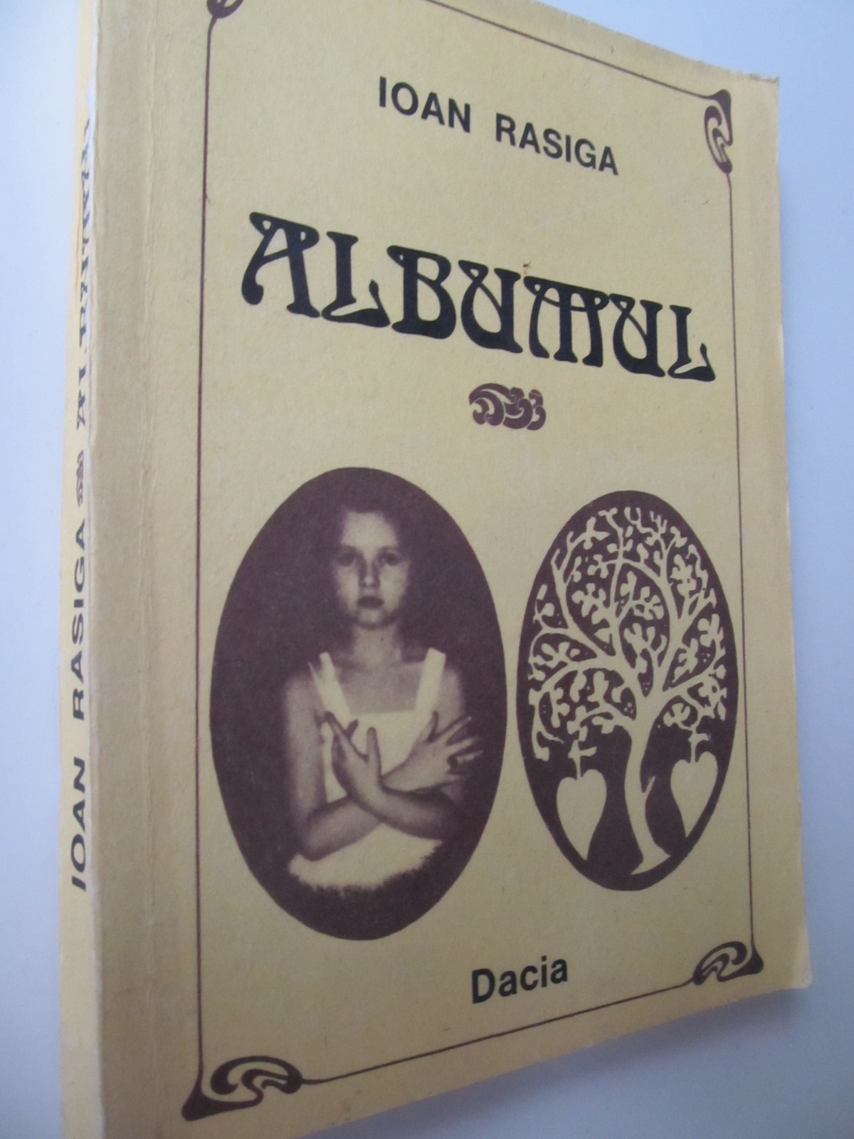 Albumul - Ioan Rasiga | Detalii carte