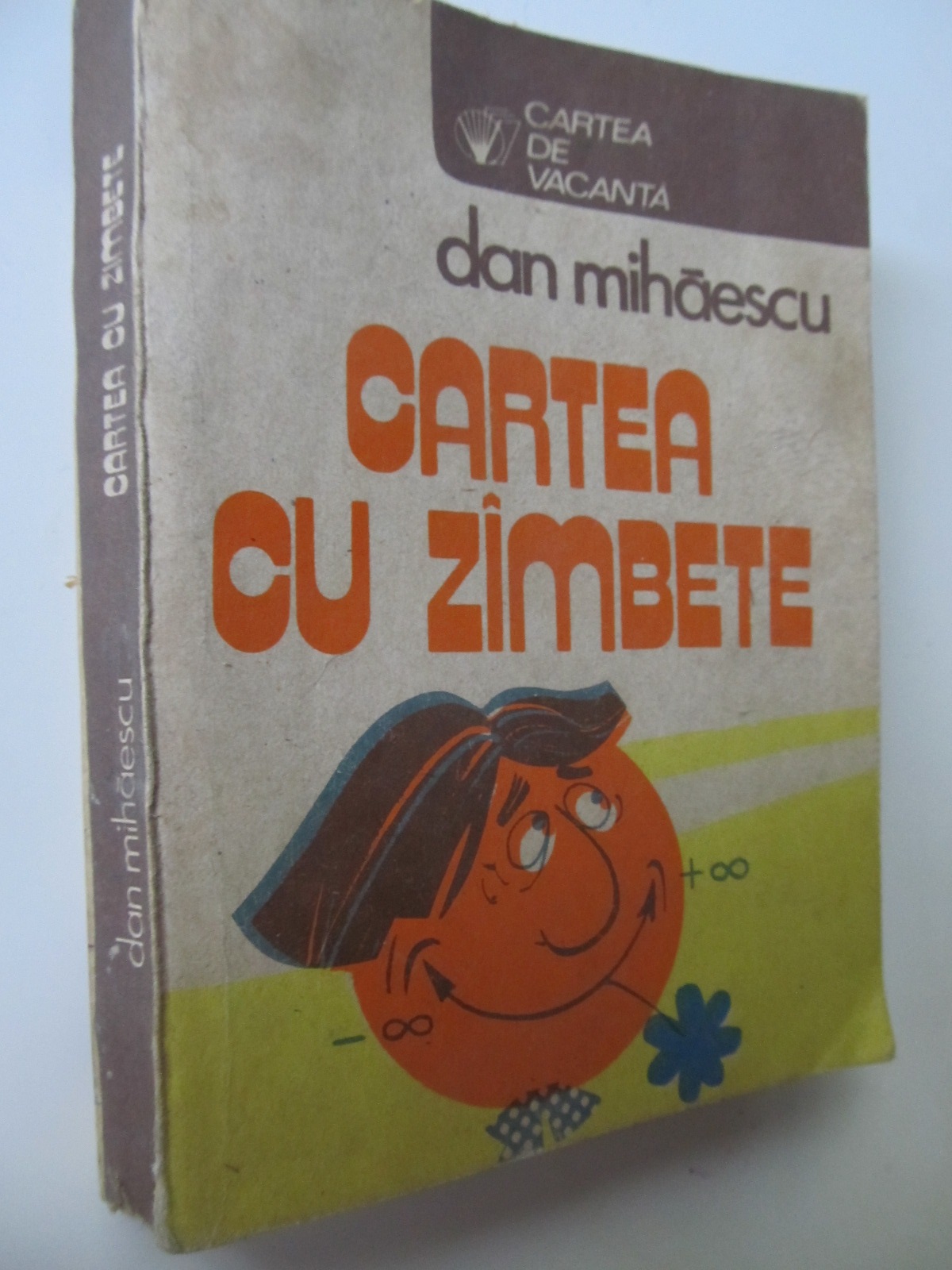 Cartea cu zambete - Dan Mihaescu | Detalii carte