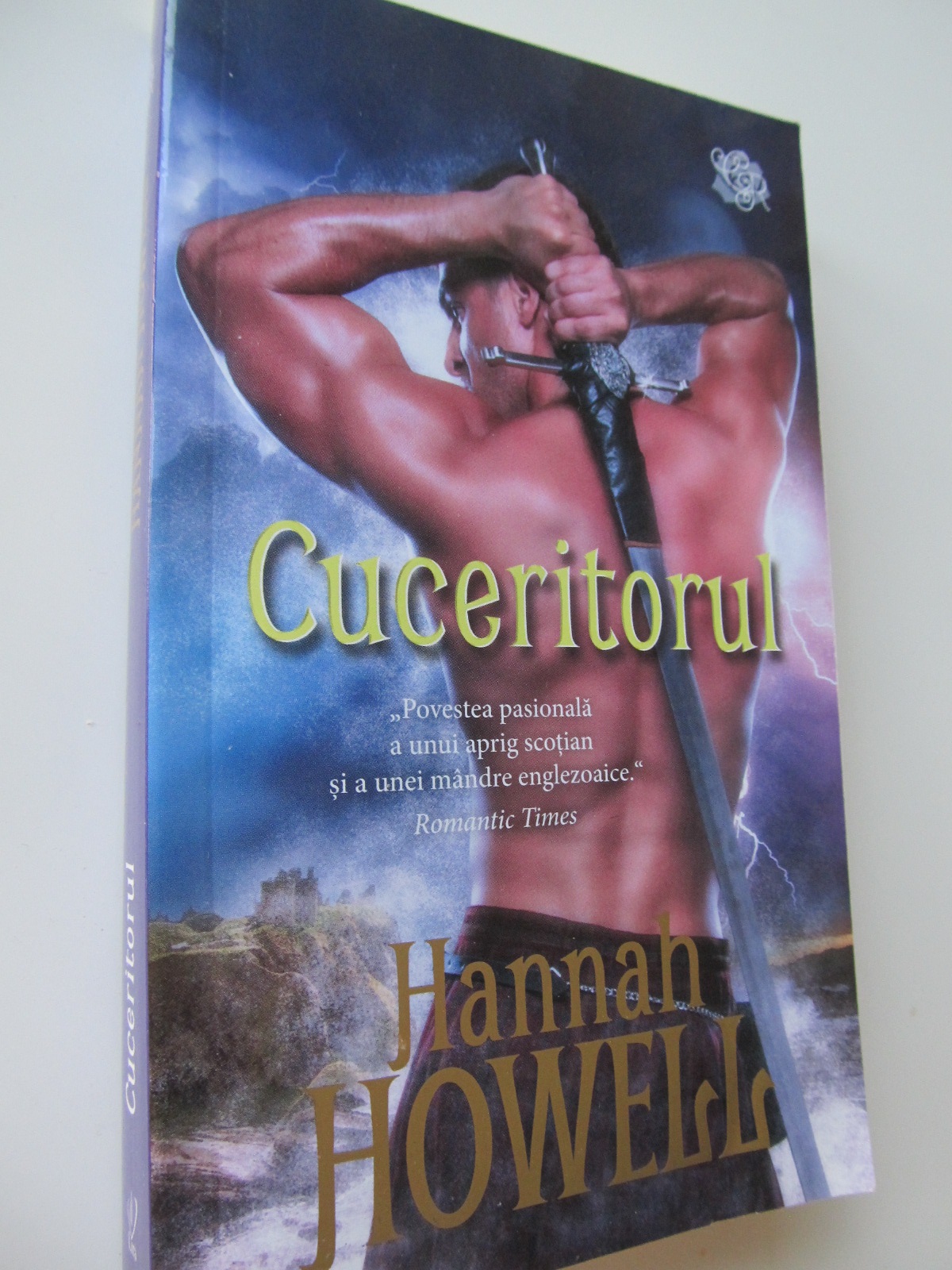 Cuceritorul - Hannah Howell | Detalii carte