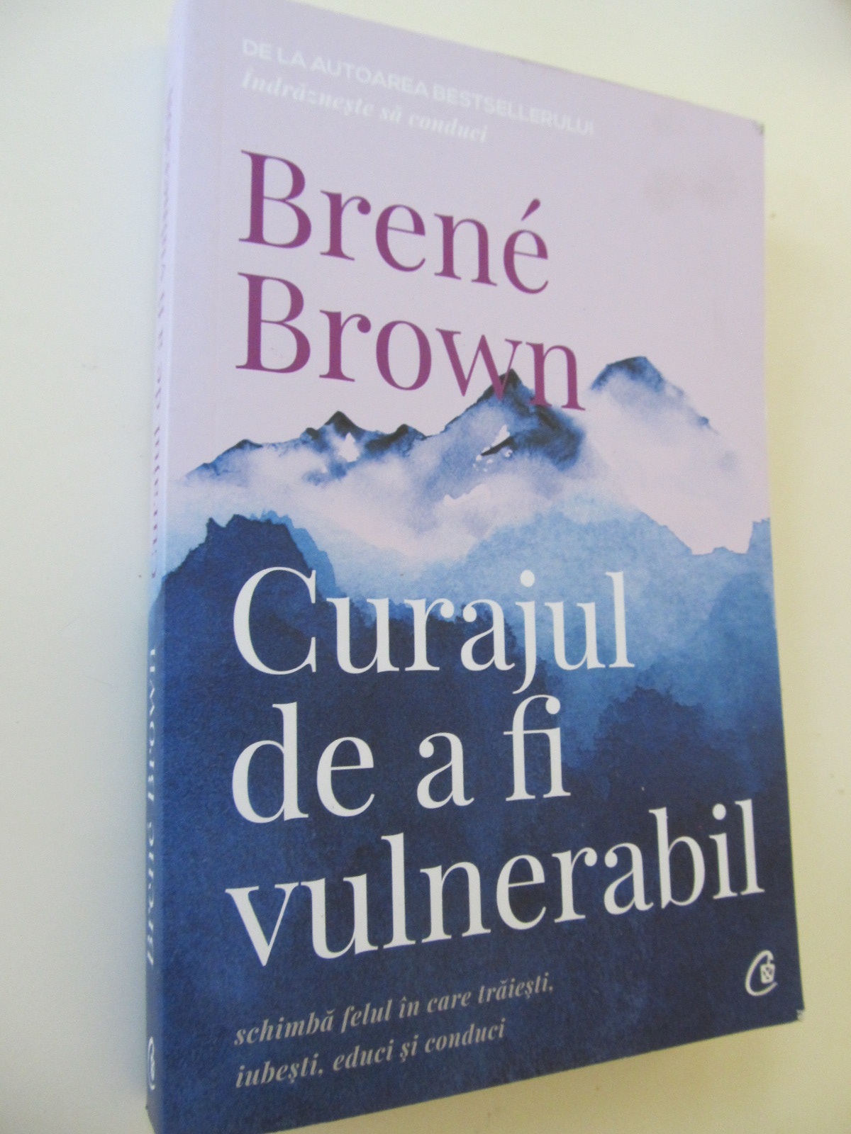 Curajul de a fi vulnerabil - Brene Brown | Detalii carte