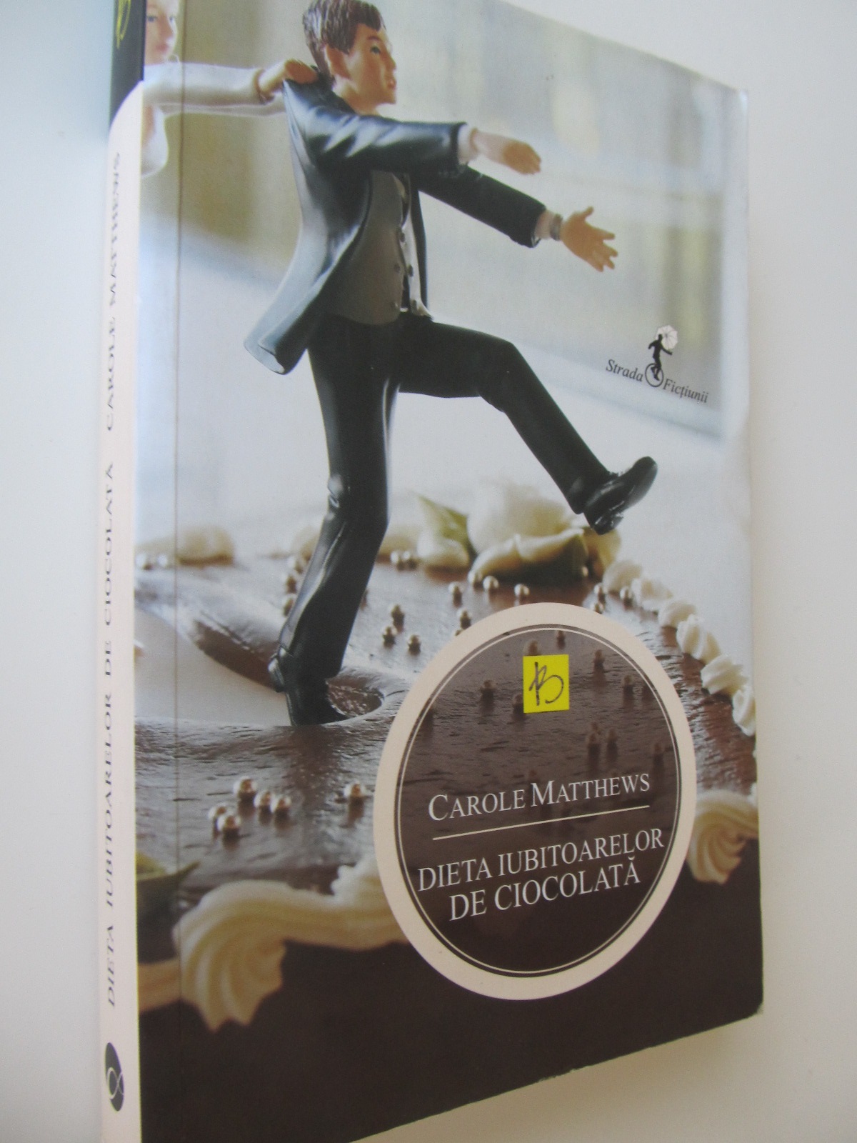 Dieta iubitoarelor de ciocolata - Carole Matthews | Detalii carte