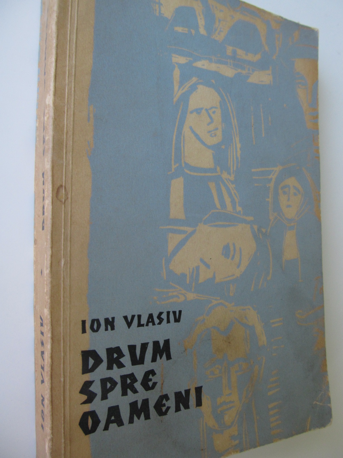 Drum spre oameni - cu 10 reproduceri dupa sculpturi ale autorului - Ion Vlasiu | Detalii carte