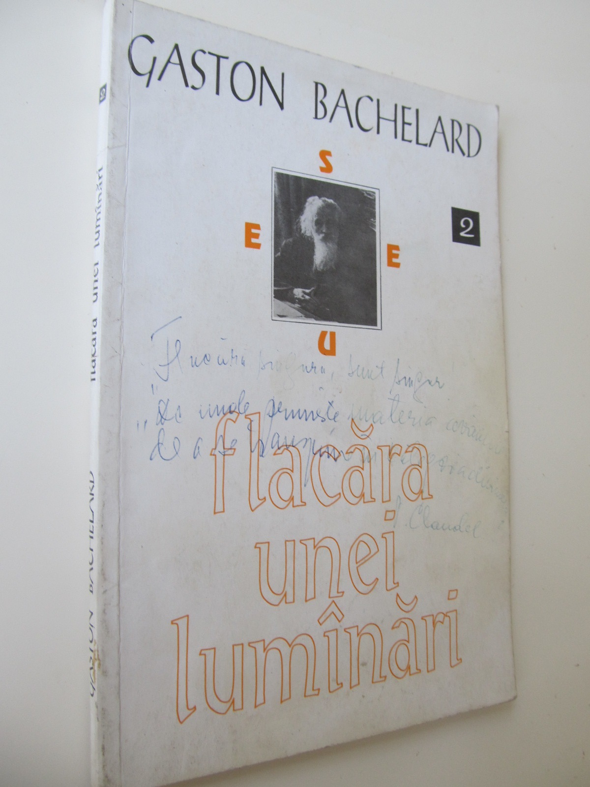 Flacara unei lumanari - Gason Bachelard | Detalii carte