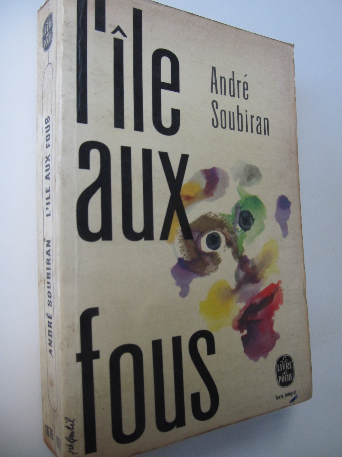 L'ile aux fous (Le Livre de poche) - Andre Soubiran | Detalii carte