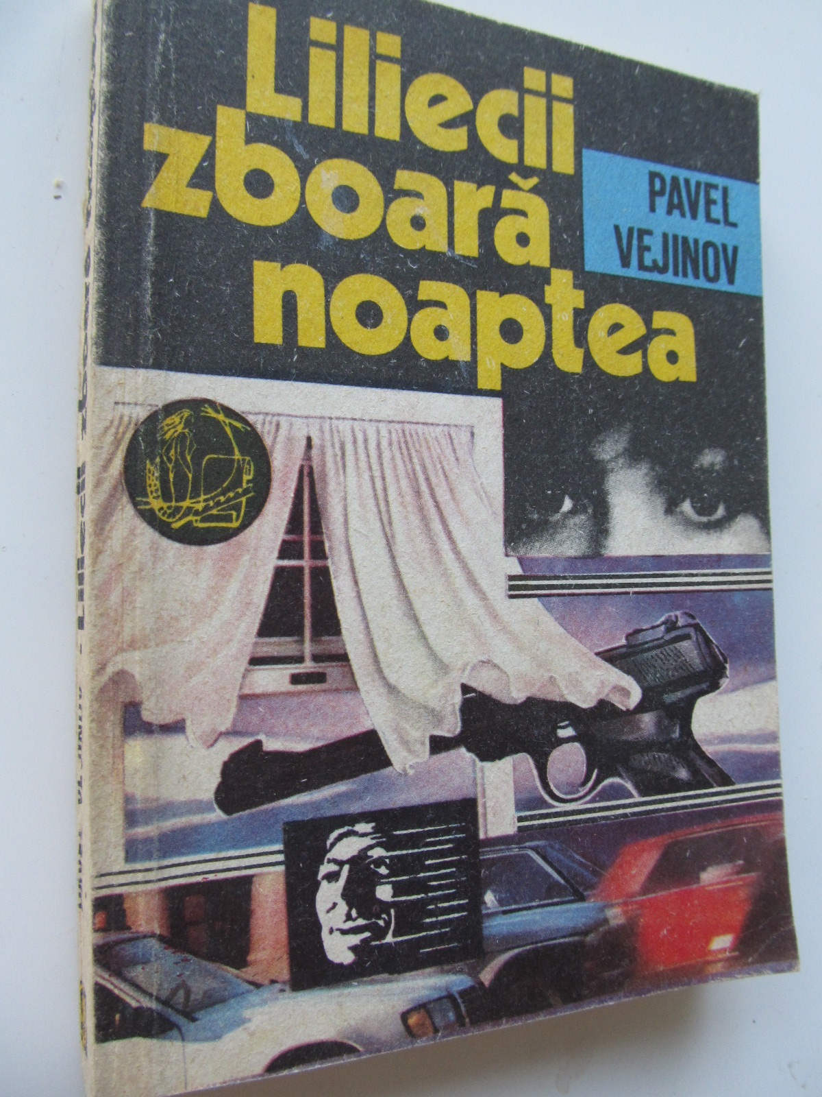 Liliecii zboara noaptea - Pavel Vejinov | Detalii carte