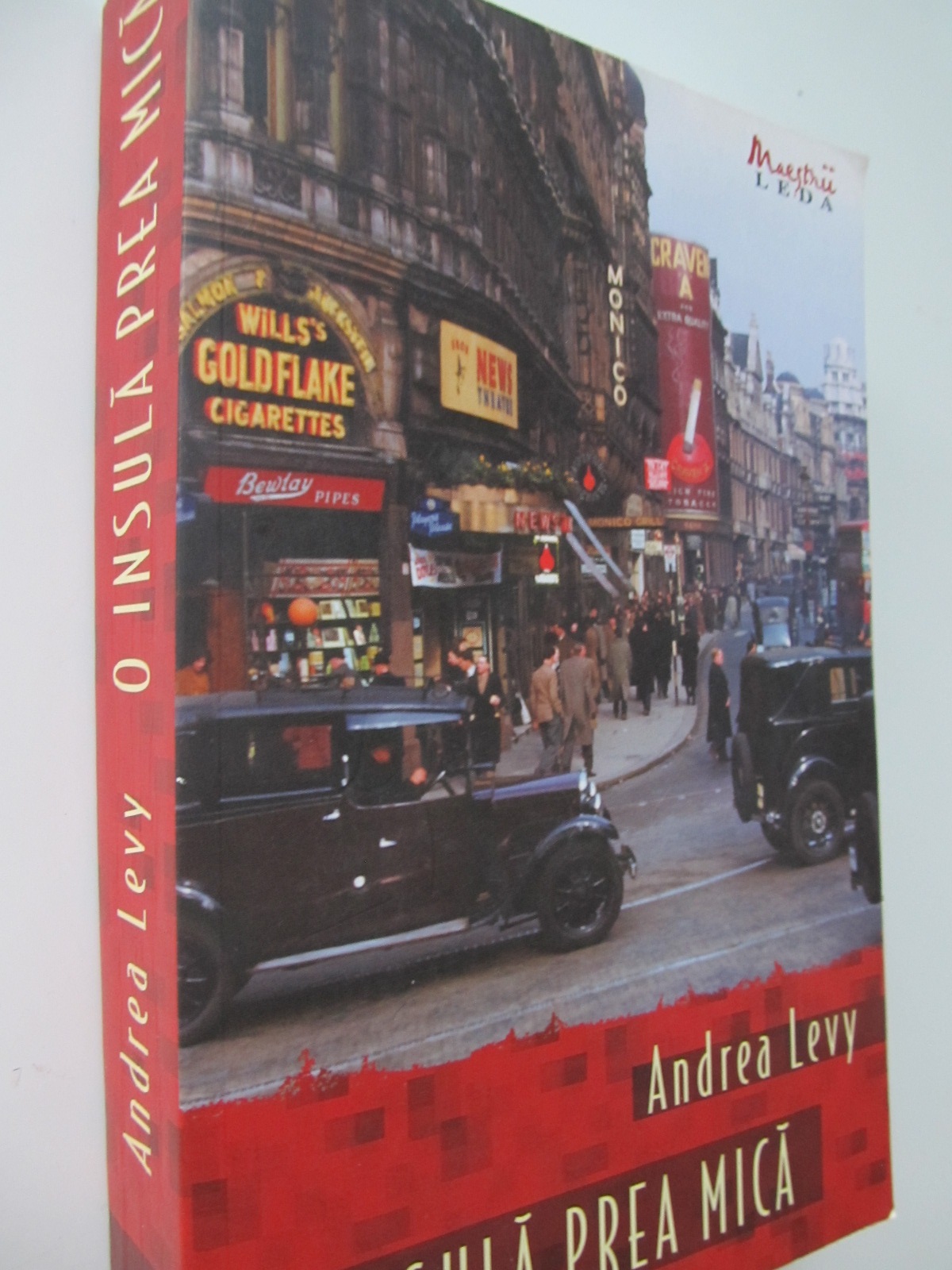 O insula prea mica - Andrea Levy | Detalii carte