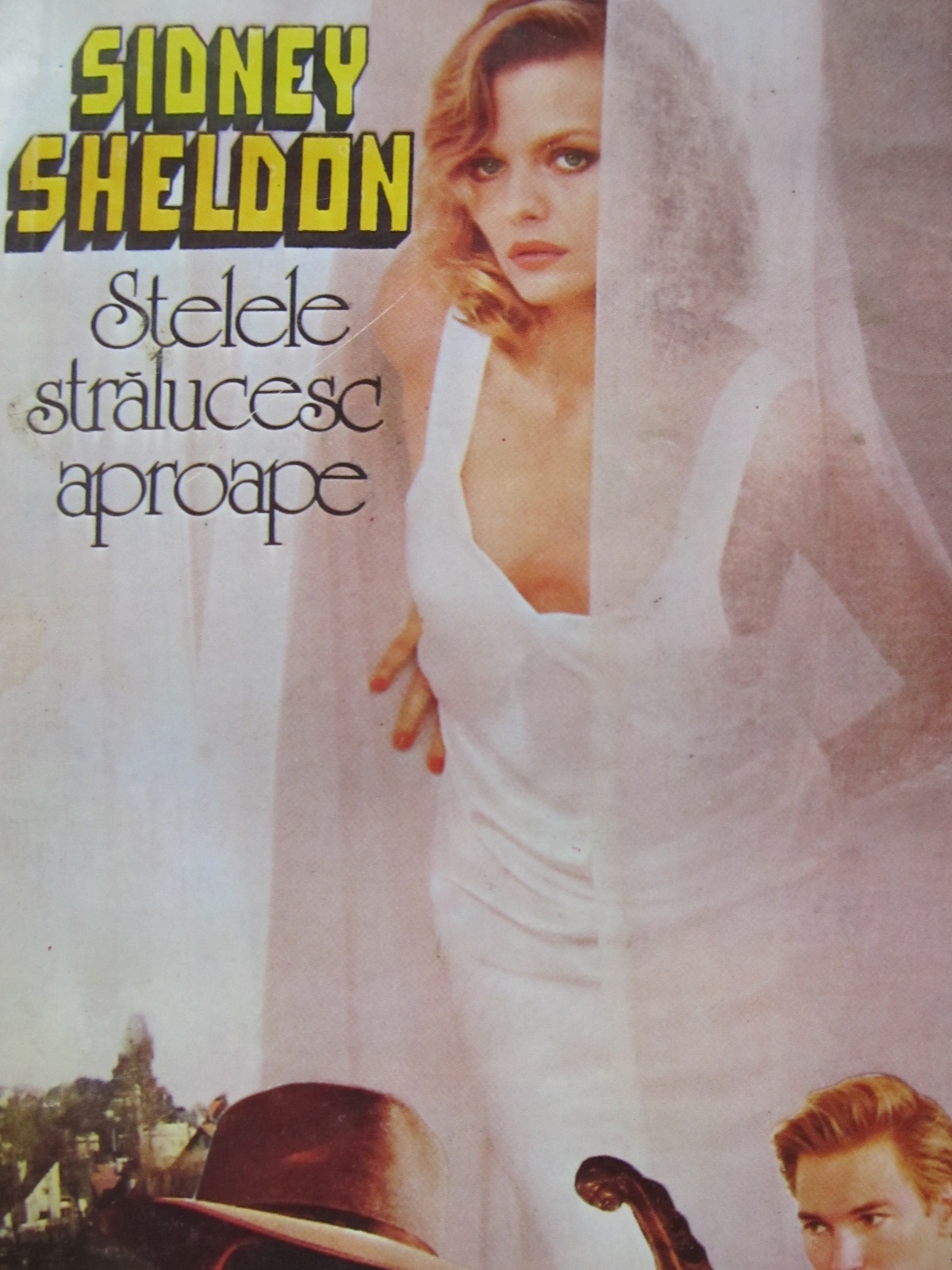 Stelele stralucesc aproape - Sidney Sheldon | Detalii carte