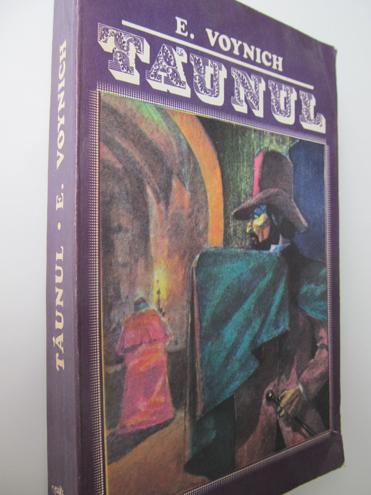 Taunul - E. Voynich | Detalii carte