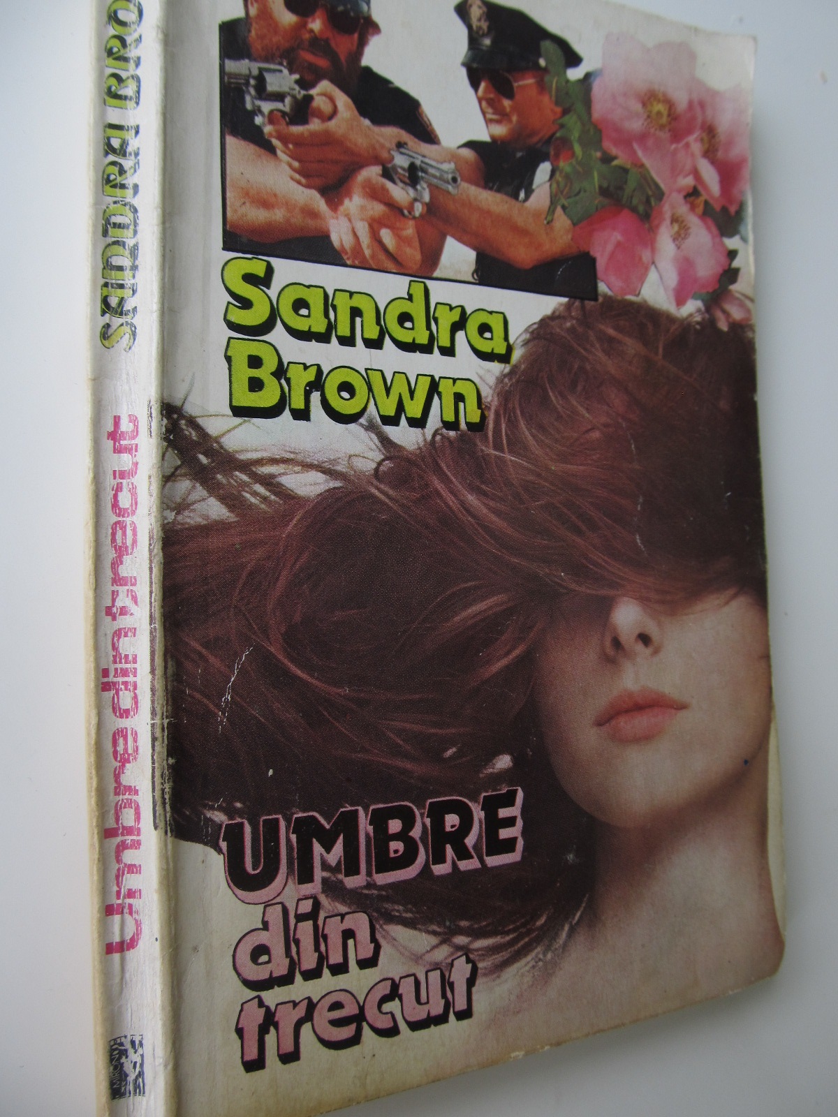 Umbre din trecut - Sandra Brown | Detalii carte