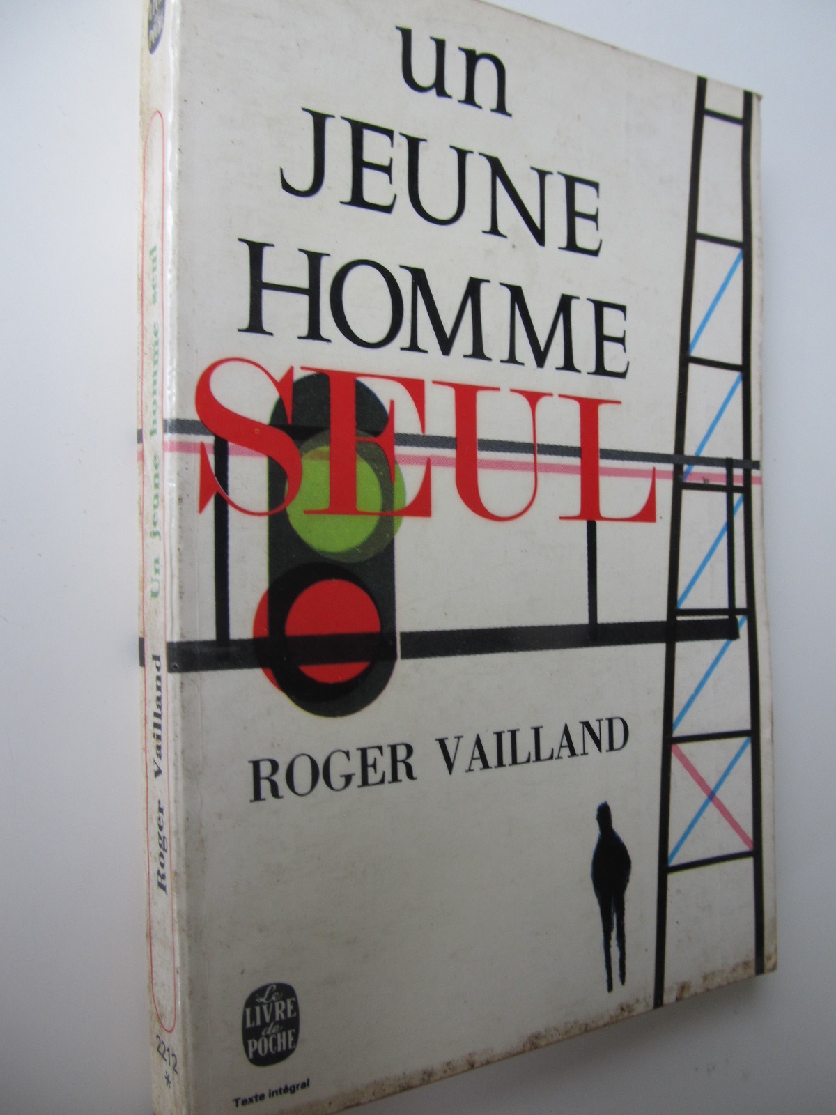 Un jeune homme seul (Le Livre de la poche) - lb. franceza - Roger Vailland | Detalii carte