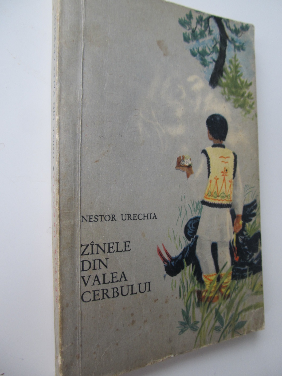 Zanele din Valea Cerbului (ilustr. Petre Hagiu) - Nestor Urechia | Detalii carte